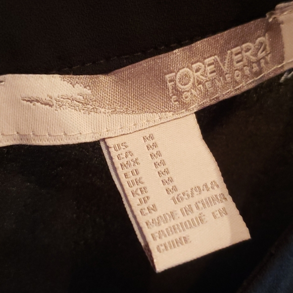 Black cut-out  sleeve-less blouce "FINAL PRICE" - Picture 2 of 11